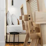 Sunlit & Patio Studios - Prime Lisbon * Lisboa