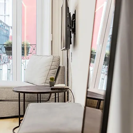 Charming Loft In Bairro Alto - Jj *